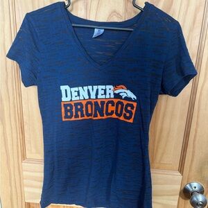 Like New, Women’s Size Medium NFL Denver Broncos T-Shirt